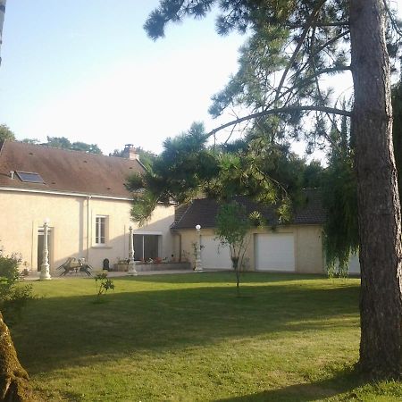 La Bonne Adresse Bed & Breakfast Val de Livre Bagian luar foto