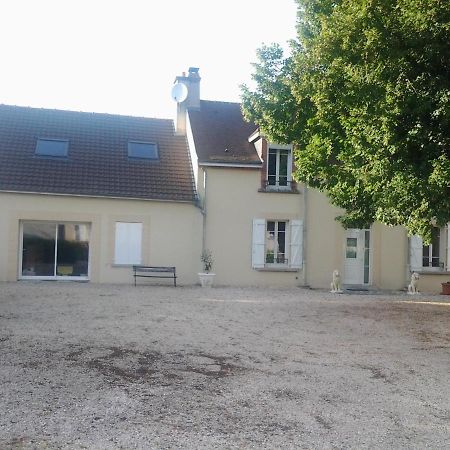 La Bonne Adresse Bed & Breakfast Val de Livre Bagian luar foto