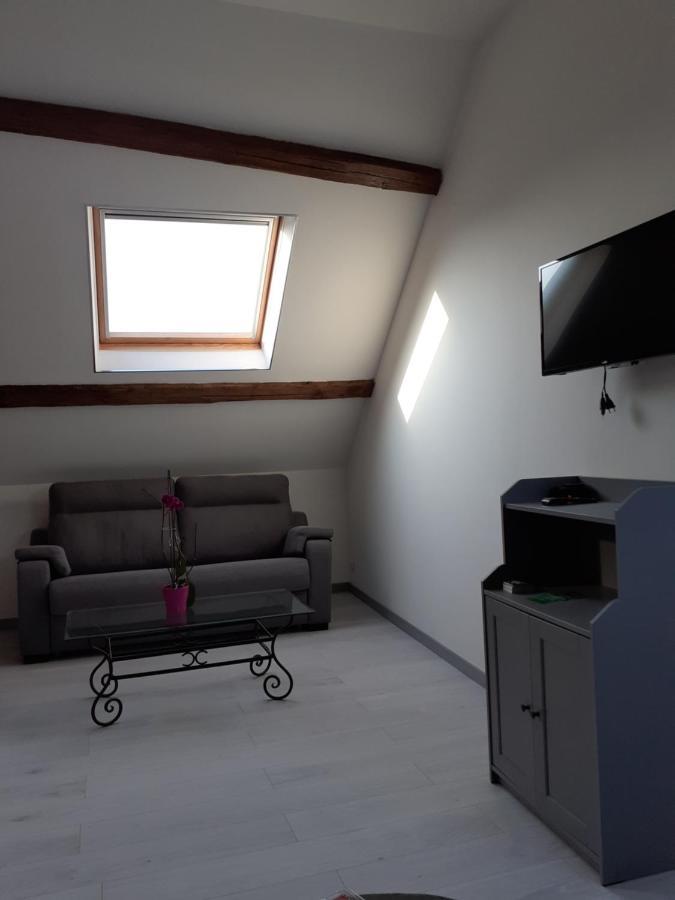 La Bonne Adresse Bed & Breakfast Val de Livre Bagian luar foto
